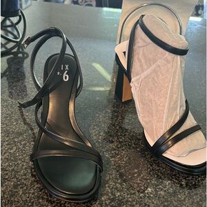 Black Heels - M6-Harllow. Size 8